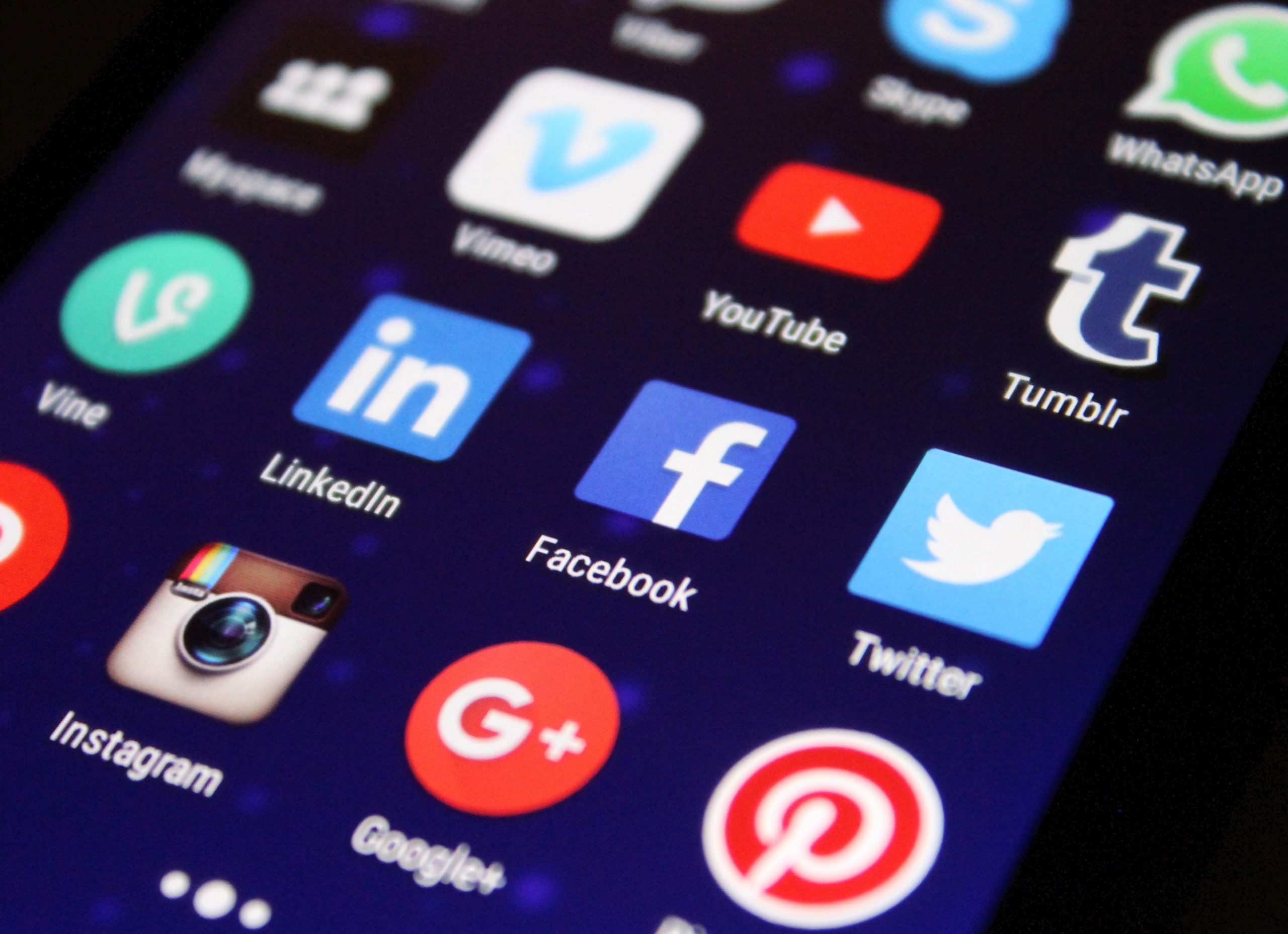 Sumate a la comunidad del Centro PyME en las redes sociales